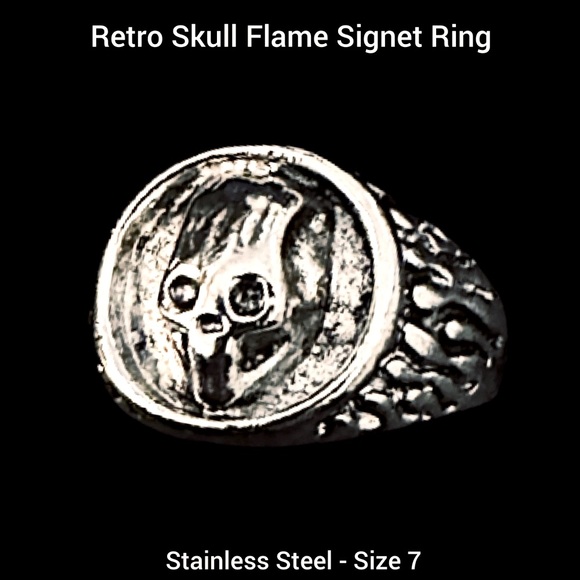 NEW - Polished Silver Retro Skull Flame Signet Ring - Size 7 - Picture 1 of 1